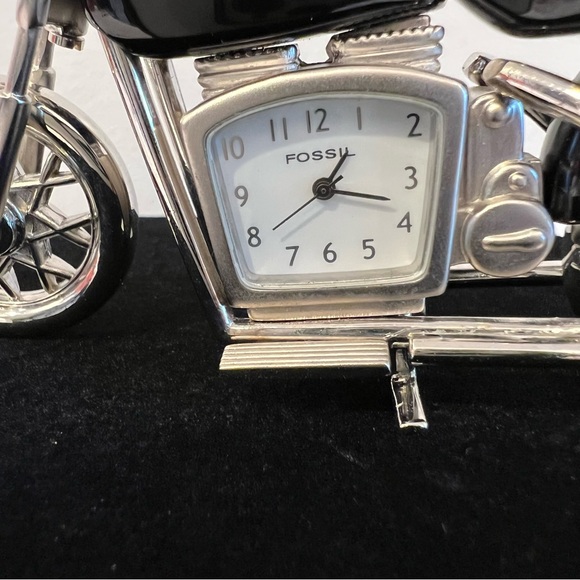 Fossil Limited Edition Motorcycle Timepiece Desk Clock Watch w/ Original Box - Picture 5 of 16